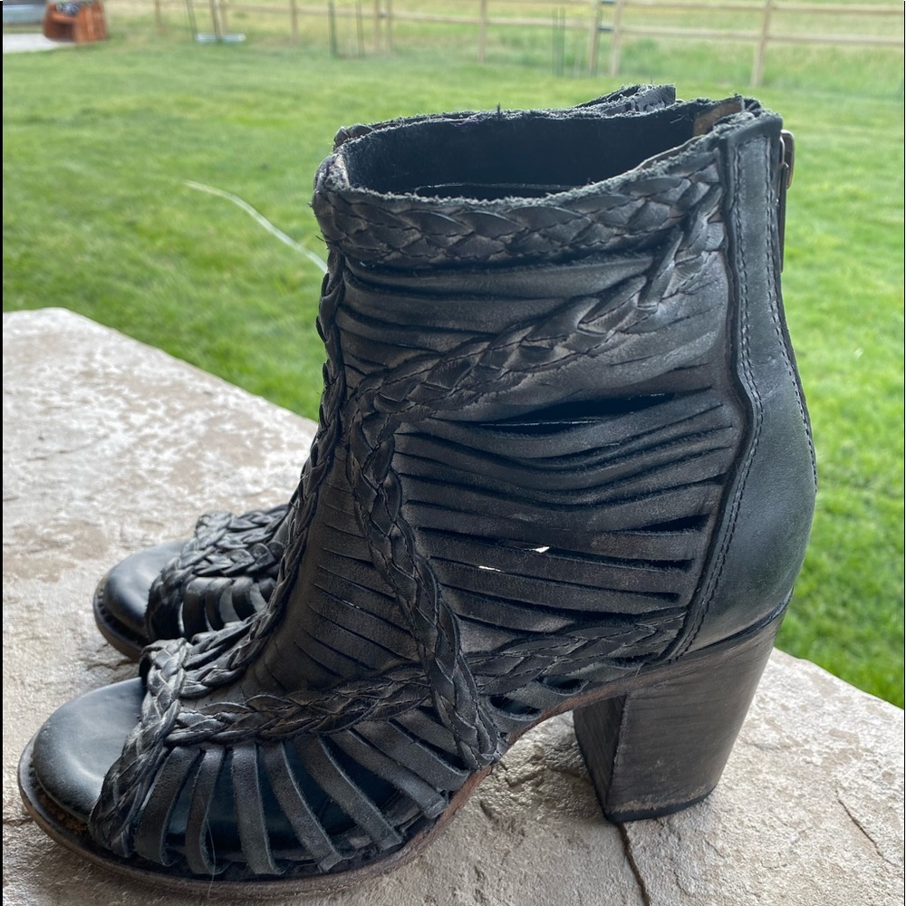 Freebird size 7